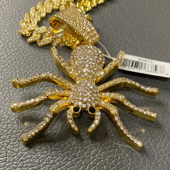 Invicta Elements
Black Widow Iced Out Pendant & 21” Chain, Gold
(80872) - Picture 5 of 6